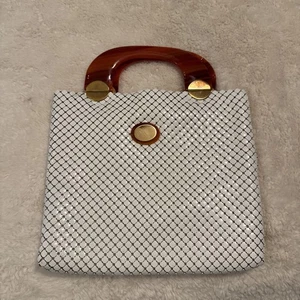 VTG WHITING & DAVIS WHITE MESH PURSE WITH LUCITE TORTOISE HANDLE-1965ish - Picture 1 of 11