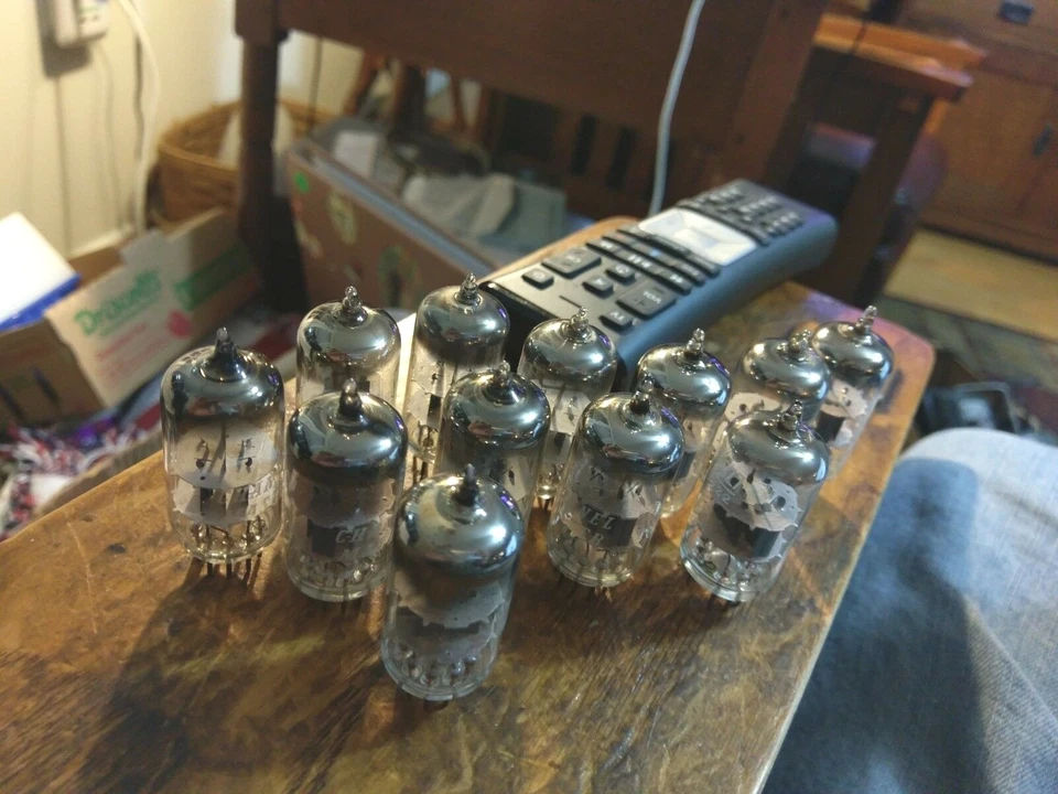  4 NOS Channel Master Japan  6BZ7 Audio Tubes  Angled D Getter  Guaranteed - Image 1 of 1