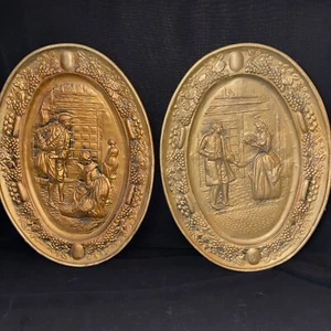 Vtg Set Of 2 Pressed ELPEC England Oval Wall Plaques Victorian Courtship Scenes - Picture 1 of 9