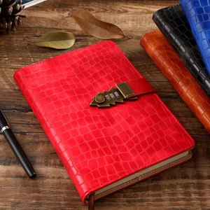 Diario vintage de cuero PU con bloqueo A5 cuaderno forrado diario de escritura de papel 226 páginas - Imagen 1 de 20