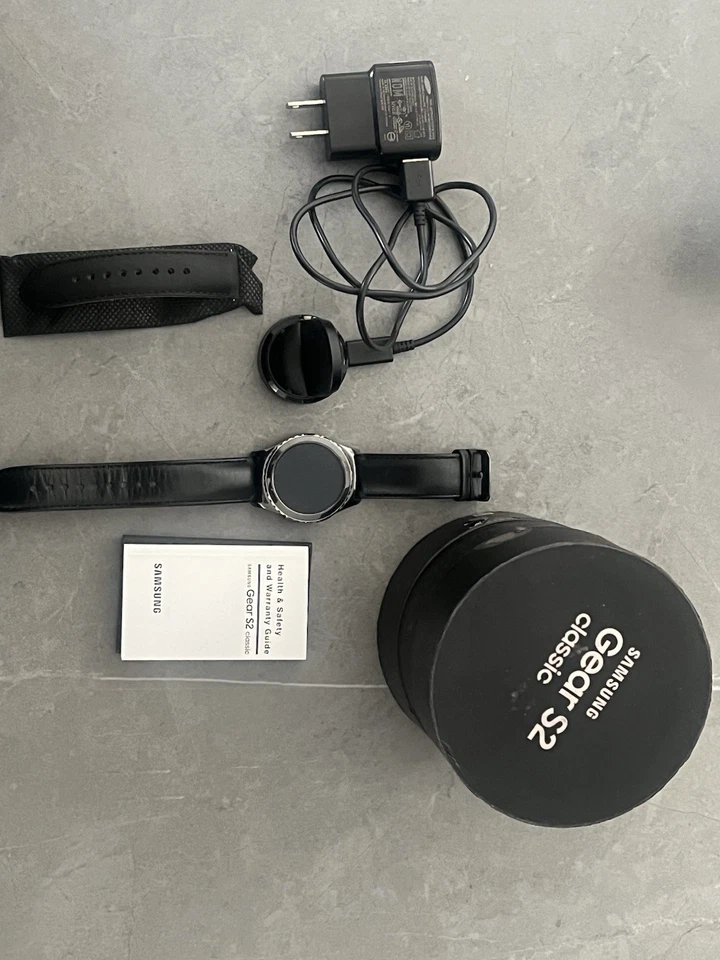 Samsung Gear S2 Classic Watch. Leather Bands. Sleek Black Elegant Style. - Image 1 of 4