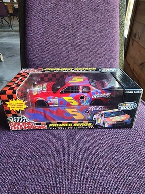 2000 Terry Labonte Kellogg's Froot Loops #5 Chevy 1:24 Premier Series литая - Изображение 1 из 4