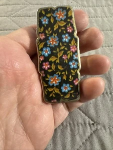 Vintage Silver Floral Patter Lipstick Holder - Picture 1 of 5