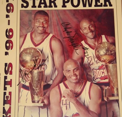 Hakeem Olajuwon/Clyde Drexler Signed Newspaper Auto PSA/DNA Houston Rockets - Image 1 of 2