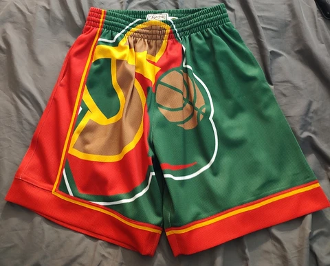 Mitchell & Ness NBA Seattle Super Sonics Big Face Shorts Men's Large Cover