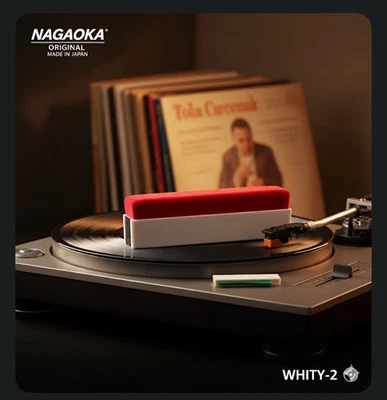 SPAZZOLA PER DISCHI IN VINILE ORIGINAL NAGAOKA" WHITY-2 "   MADE IN JAPAN      - Image 1 of 4