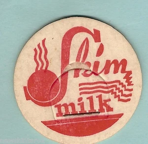 #D17.  CARDBOARD MILK BOTTLE ADVERTISING TOP - SKIM  MILK - Bild 1 von 1