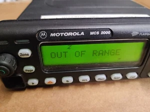 Radio Motorola MCS2000 Flashport M01UJM6PW6BN M01HX+824W - Imagen 1 de 6