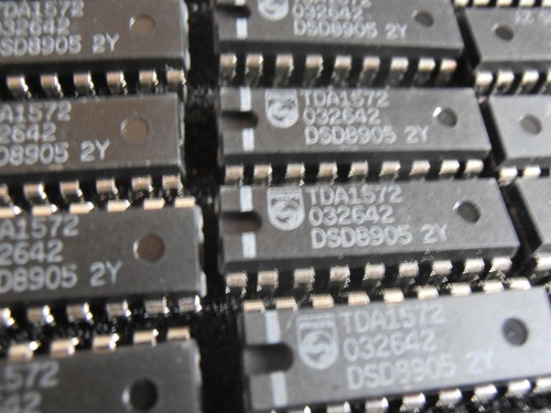 Circuit Intégré (CI) Philips TDA3576B / TDA3576 B - Neuf - Format DIP18