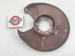 73-87 Chevy GMC Truck K10 Caliper Brackets Dust Shield Dana 44 or GM 10 Bolt OE - Foto 1 di 6
