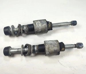 688-44514-00-94 MOUNT DAMPER 90101-10M49-00 BOLT-2pcs Yamaha 60-90 HP 1984-2006 - Picture 1 of 9