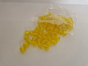 10x Lego Minifigure Head part 3626 From Main Street Building 41704 trans-yellow - Picture 1 of 1