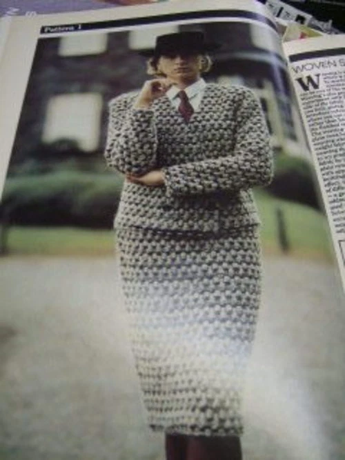 Modern Machine Knitting November 1988 Children - Image 1 of 1