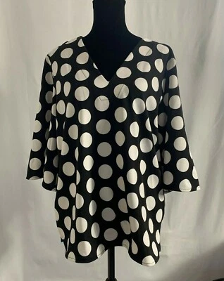 Túnica Ann Taylor manga ancha cuello en V negra/blanca lunares círculo nueva sin etiquetas  Foto 1 de 4