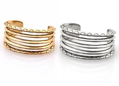 NUEVO BRAZALETE HOUSE OF HARLOW 1960 NICOLE RICHIE ORO PLATA GRABADO PILA Foto 1 de 4