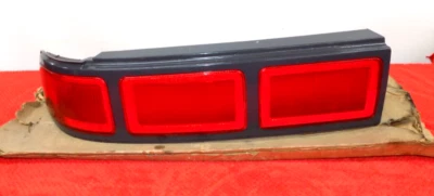 NOS GM 1990-1994 CHEVY LUMINA LUZ TRASERA LÁMPARA LENTE 16509797 LH Foto 1 de 4