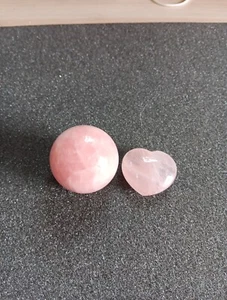 rosenquarz Deko  Steine 1 Kugel,1 ❤️  - Bild 1 von 3