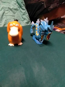 Pokémon Gyrados And Psyduck TOMY Figure Nintendo Excellent Condition - Picture 1 of 7