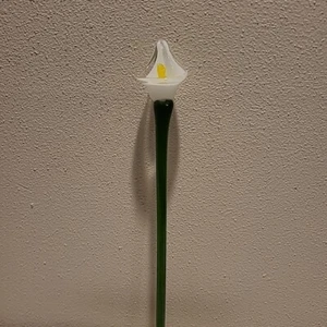 VETRO ARTISTICO BIANCO GIALLO TORSIONE CENTRO CALLA GIGLIO GAMBO LUNGO VETRO FIORE 12' - Foto 1 di 7