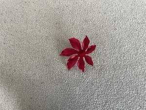 Red Poinsettia flower pin gold tone - Picture 1 of 7