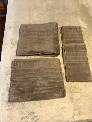 HOTEL COLLECTION 100% COTTON PEWTER "SET OF 4", TWO HAND & TWO BATH TOWELS [NEW - Image 1 of 4