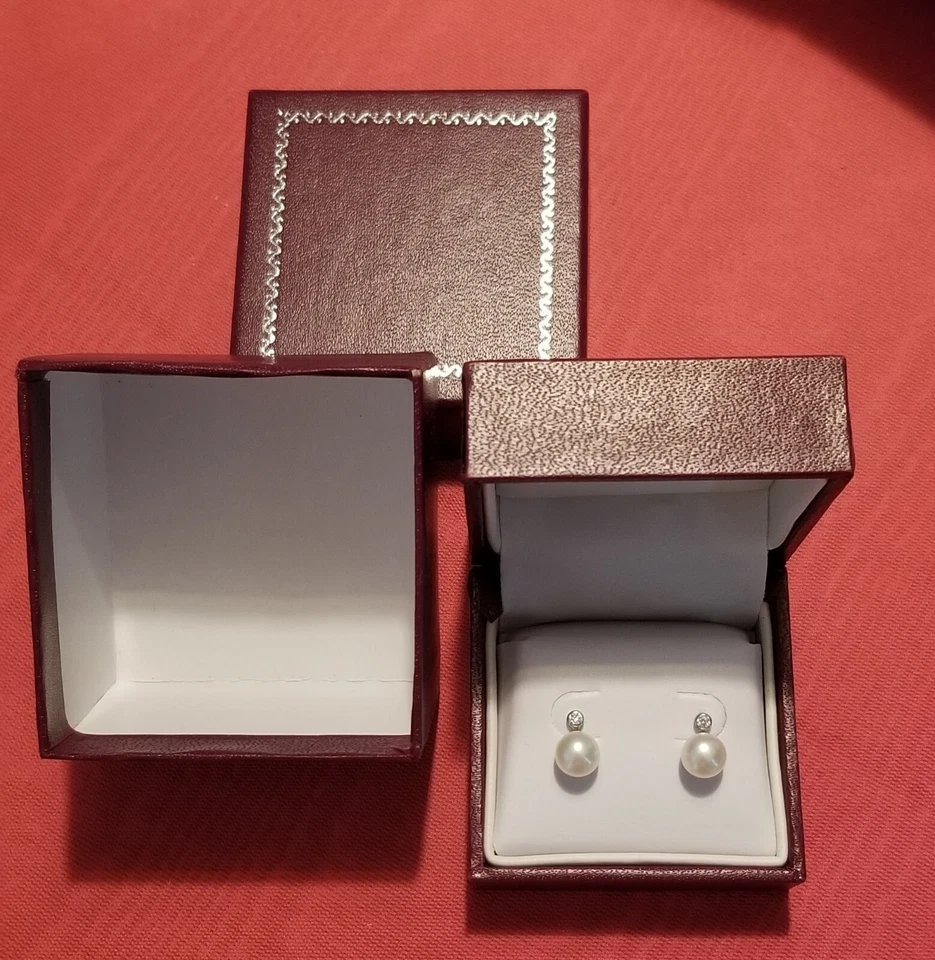 New Helzberg Sterling Silver 925 7mm Pearl abd CZ Post Pierced Earrings - Image 1 of 4