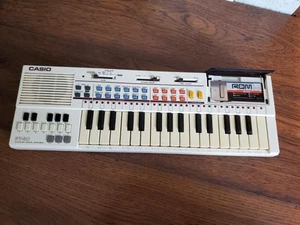 Vintage Casio PT-80 Mini Electronic Keyboard E/ROM Pack Beatles  - Picture 1 of 16