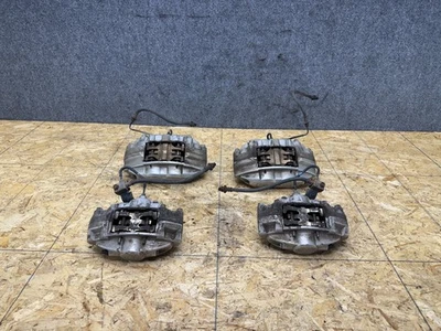 INFINITI NISSAN M37 Q50 Q60 Q70 07-24 OEM PINZA DE FRENO DELANTERA TRASERA AKEBONO (JUEGO) Foto 1 de 4