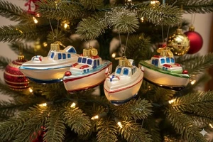 Set of 4 Blown Glass Motorboat Ornaments Nautical Cabin Cruiser Christmas Decor  - Picture 1 of 8