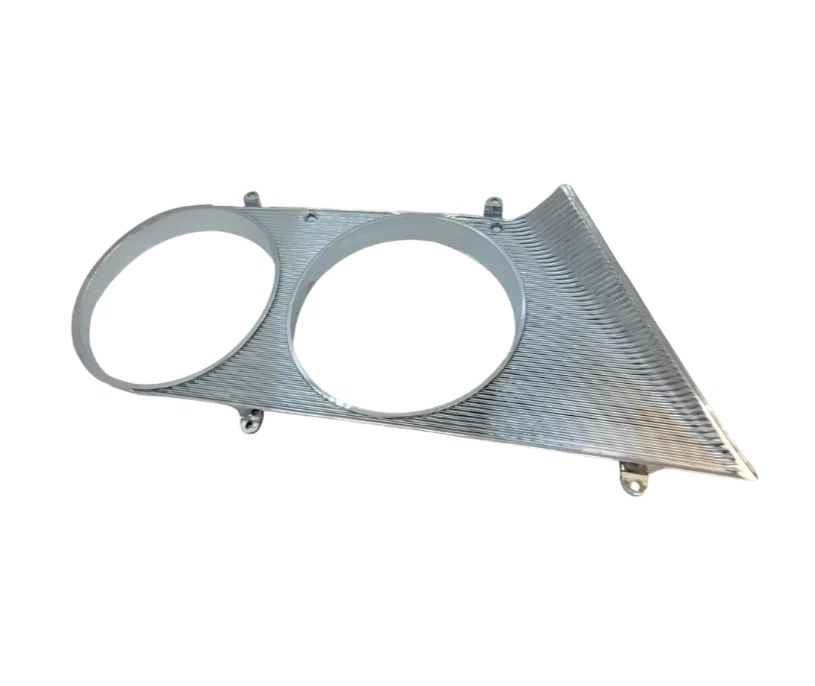 Chrysler New Yorker 1964 faro lateral derecho bisel cubierta embellecedor 2417272 nuevo en stock Foto 1 de 4