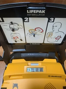 MEDTRONIC LIFEPAK CR-T. AED TRAINER - Picture 1 of 5