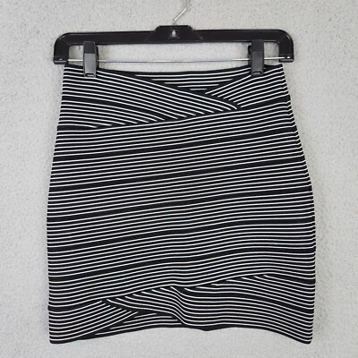 Falda BCBGMAXAZRIA Alisa para mujer mediana negra blanca a rayas elástica ceñida al cuerpo Foto 1 de 4