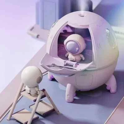 Mini Ultrasonic Astronaut Humidifier With LED LIGHT - Image 1 of 4