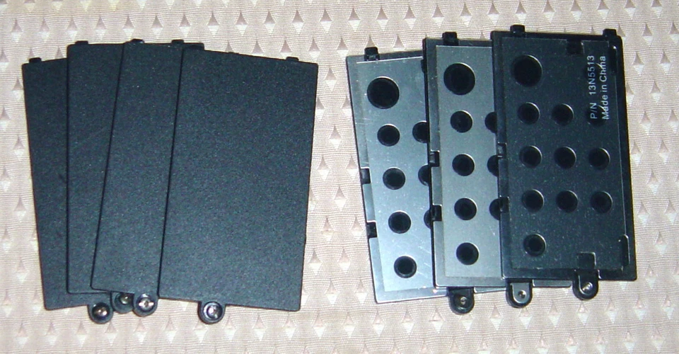 1 IBM Thinkpad t41 Memory Cover Door & Screw P/N 13N5513 - Image 1 of 1