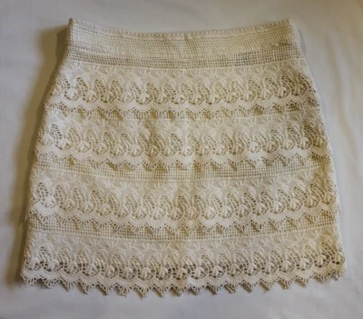 Falda para mujer American Eagle Outfitters mini encaje marfil talla 4 forrada cremallera en capas Foto 1 de 4