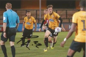 CAMBRIDGE UNITED: PAUL LEWIS SIGNED 6x4 ACTION PHOTO+COA - Picture 1 of 1