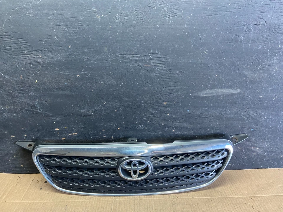 Parrilla superior delantera Toyota Matrix 2004 a 2008 OEM R7393 DG Foto 1 de 4