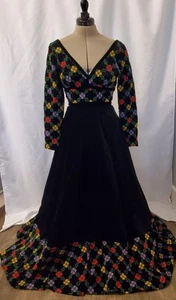 Vintage 1970s Lillie Rubin Designer Velvet Embroidered Gown Size 4 MSRP $1,600 - Picture 1 of 12