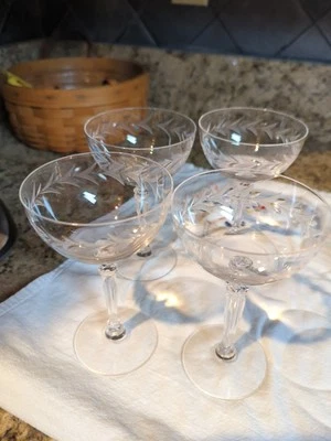 Vaso de postre vintage FOSTORIA 5,6 pulgadas champán cupé HOLLY 4 USADO EN EXCELENTE ESTADO Foto 1 de 4