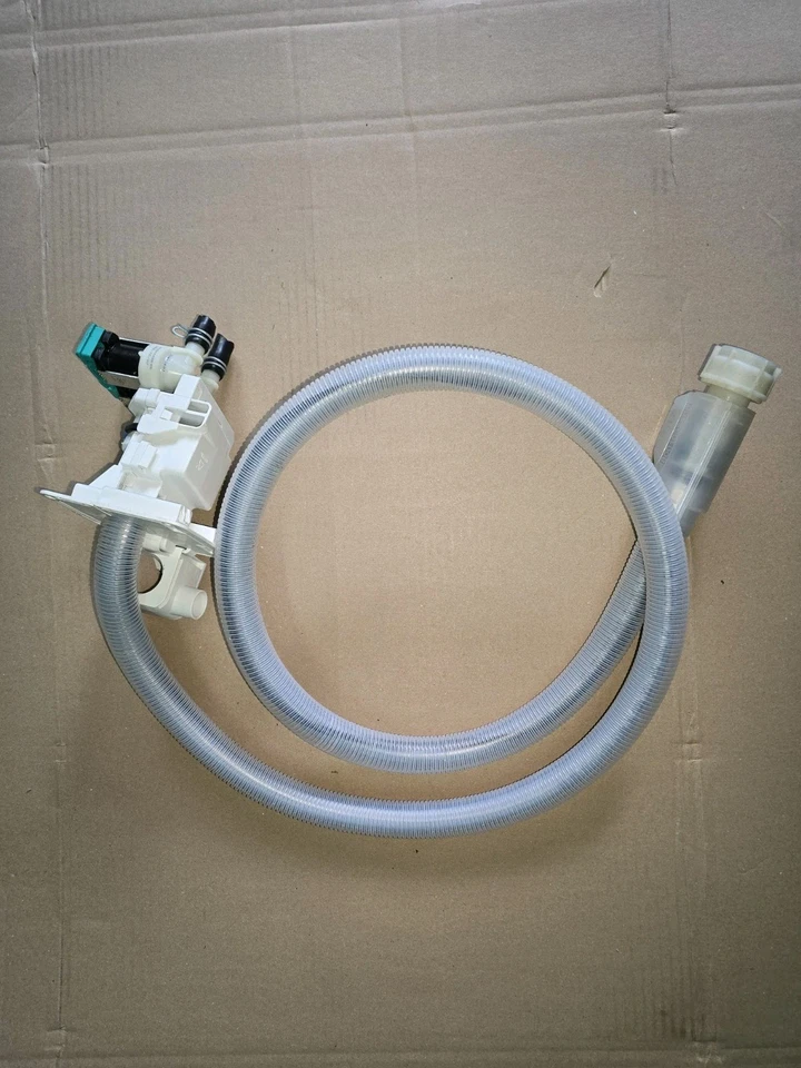 Genuine Bitron Type 87 Bosch Siemens AquaStop Inlet BSH 8001035168 - Image 1 of 4