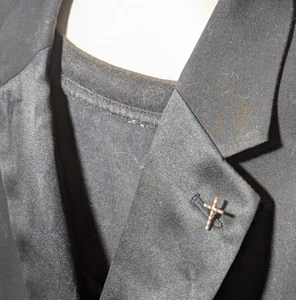 Vintage Small Gold Tone Machined Christian Cross Stick Lapel Pin ~ 2" - Picture 1 of 7