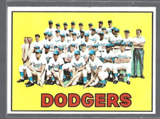 Los Angeles Dodgers 1967 Topps Baseball Team Card #503 (SET BREAK) (D)