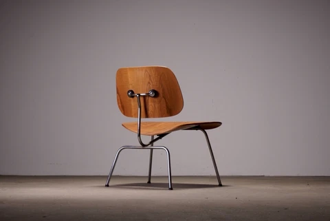 Evans ‘LCM’ Oak Lounge Chair Metal by Eames Cover