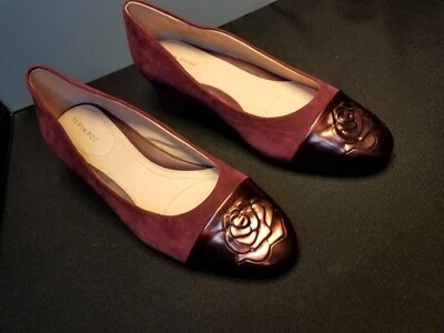 NUEVO SIN CAJA W's US9B TARYN ROSE "BABE" GAMUZA MAGENTA ZAPATOS CÓMODOS SIN CORDONES BOMBAS Foto 1 de 4