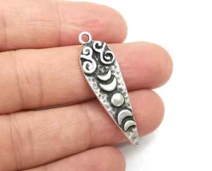 Crescent Moon Arrowhead Charms Hammered Ethnic Antique Silver Plated G28497 - Picture 1 of 5