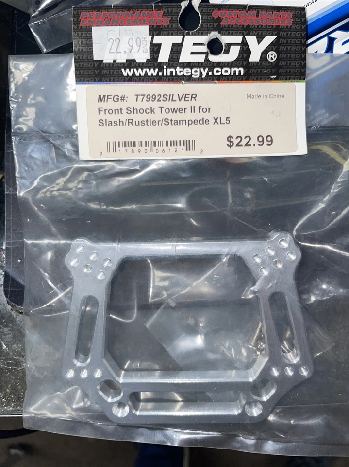 Aluminum Front Shock Tower (Silver) by Integy T7992SILVER • - Image 1 of 1