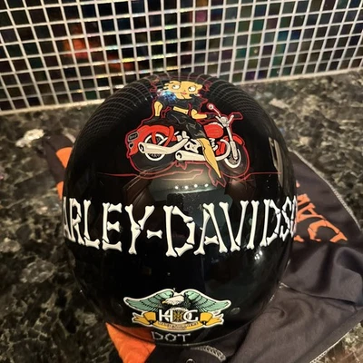 Medio casco para mujer Harley Davidson negro talla Grupo de propietarios de Harley S Betty Boop + Foto 1 de 4