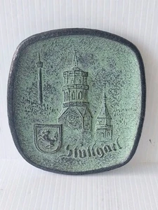 Vintage Stuttgart Deutschland Metall Wandrelief 5,5"x5" Grünspan Knitter Oberfläche  - Bild 1 von 4
