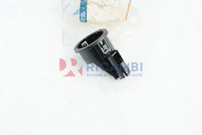 ANELLO NERO ACCENDISIGARI FORD C-MAX FIESTA FOCUS MONDEO TRANSIT - FORD 1085719 - Immagine 1 di 4