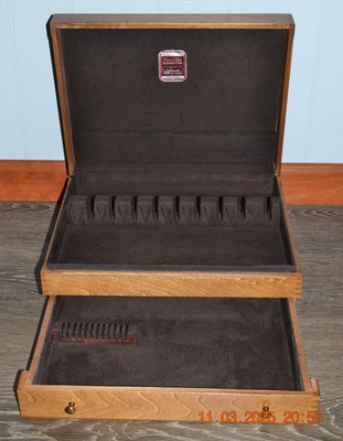 Vintage Wooden Naken 2 Tier Silverware Dove Tail Storage Chest - Barely Used - Image 1 of 4